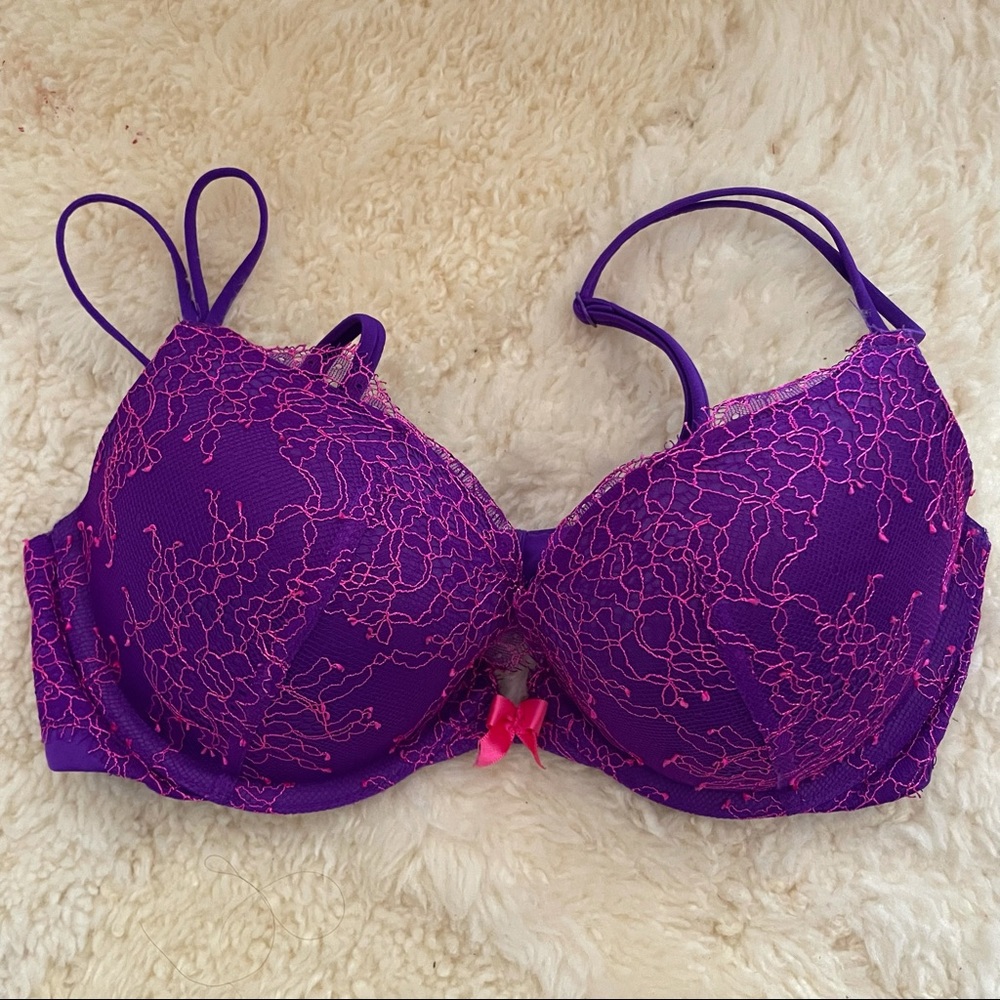 Victoria’s Secret very sexy push up bra